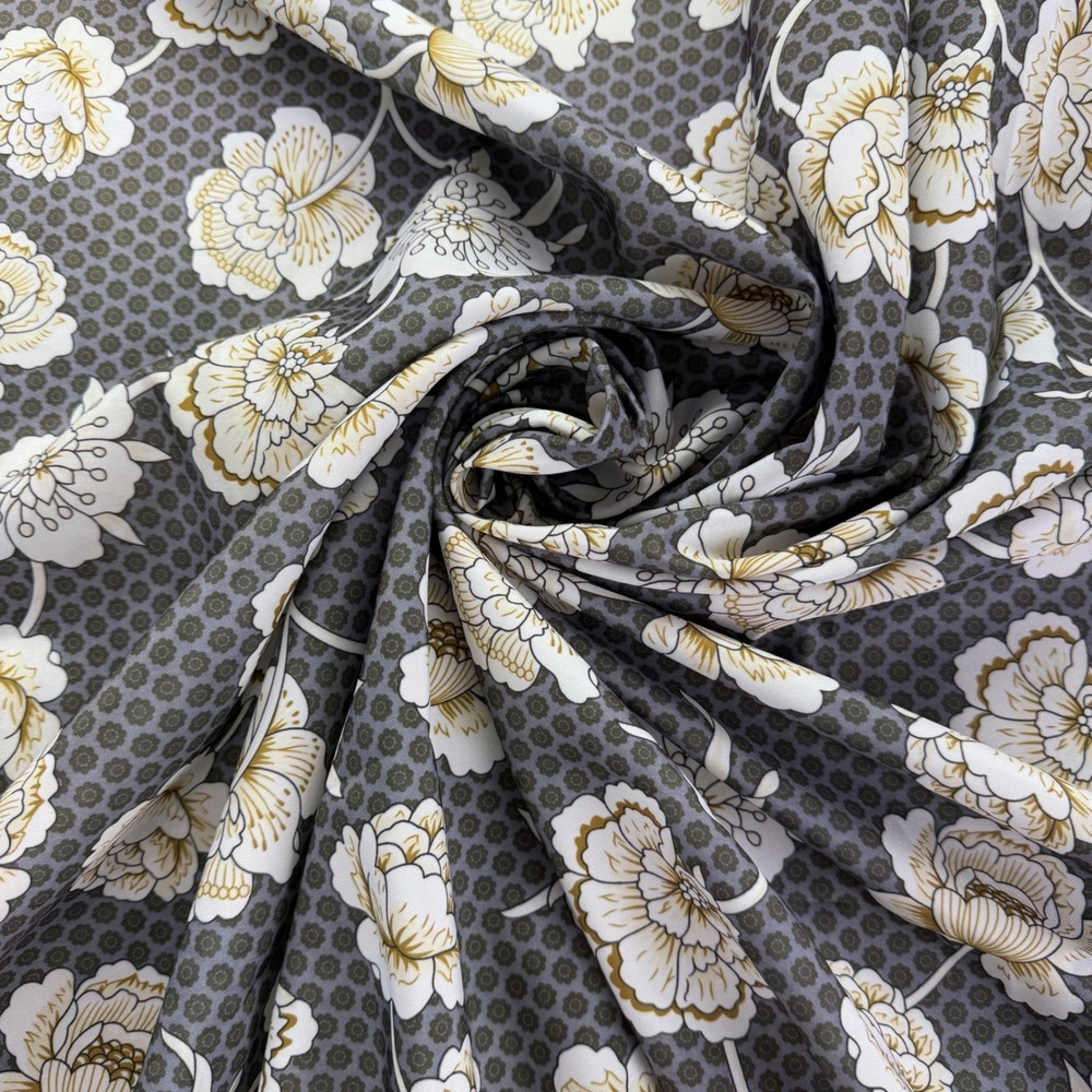 Floral Botanical Fabric Geometric Pattern‎ Textile Crafting Sewing 58" by 77"